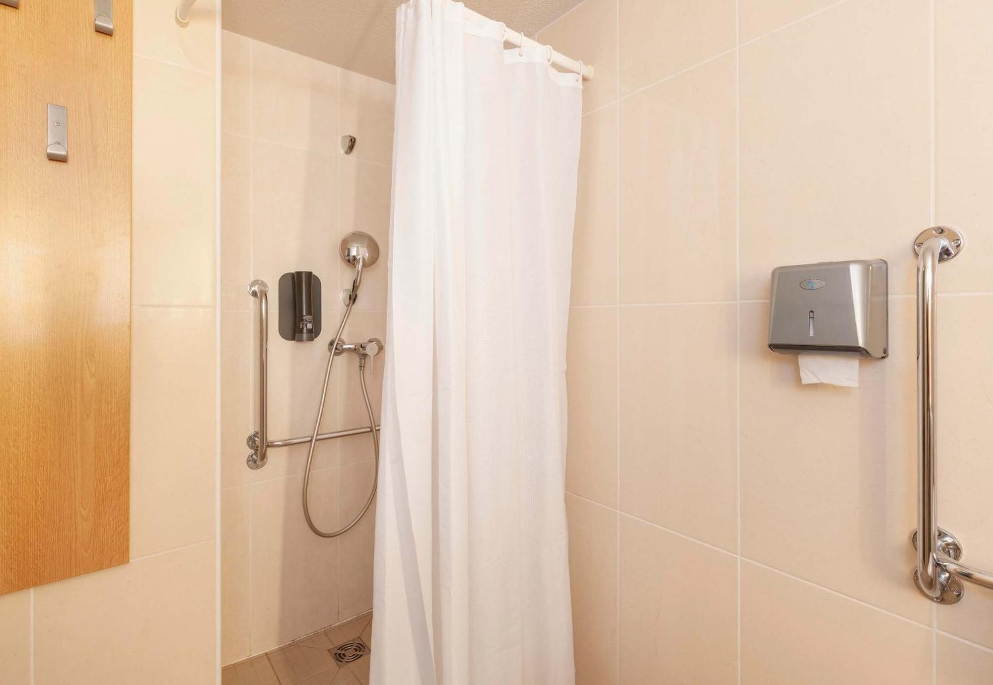B&B Hotel Μπαγιόν Εξωτερικό φωτογραφία
